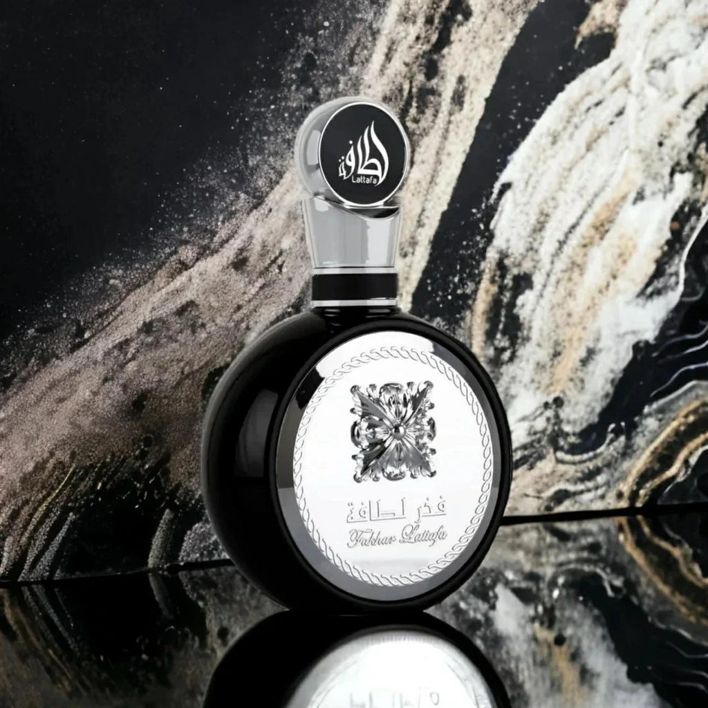 Lattafa Fakhar Black Eau de Parfum